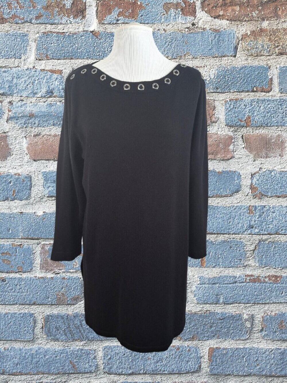 Ladies Cable & Gauge Black Top Size Large with Metal Design